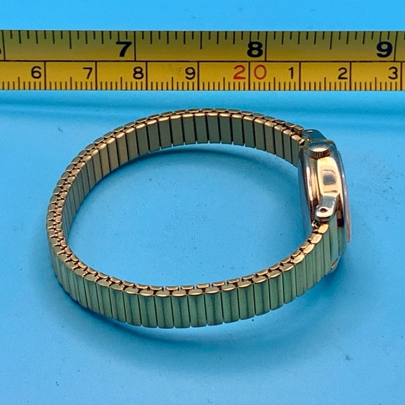 TIMEX CAVATINA Women’s 2006 Vintage Quartz Wristwatch Expand Band Works New Batt - Picture 15 of 16